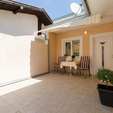 Ante Apartment